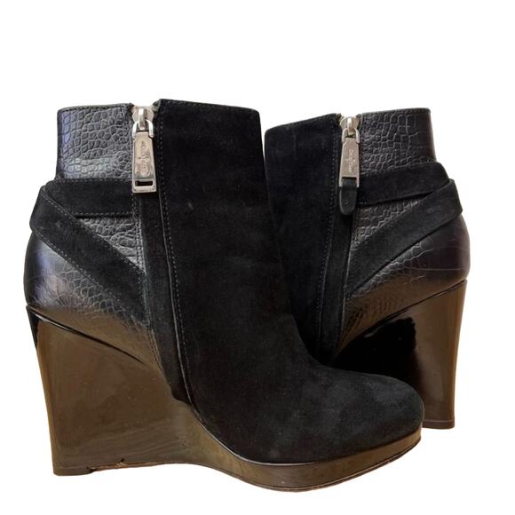 Cole Haan Bootie Womens 5.5 B Martina Wedge Ankle Black Suede Embossed Leather - Picture 1 of 13